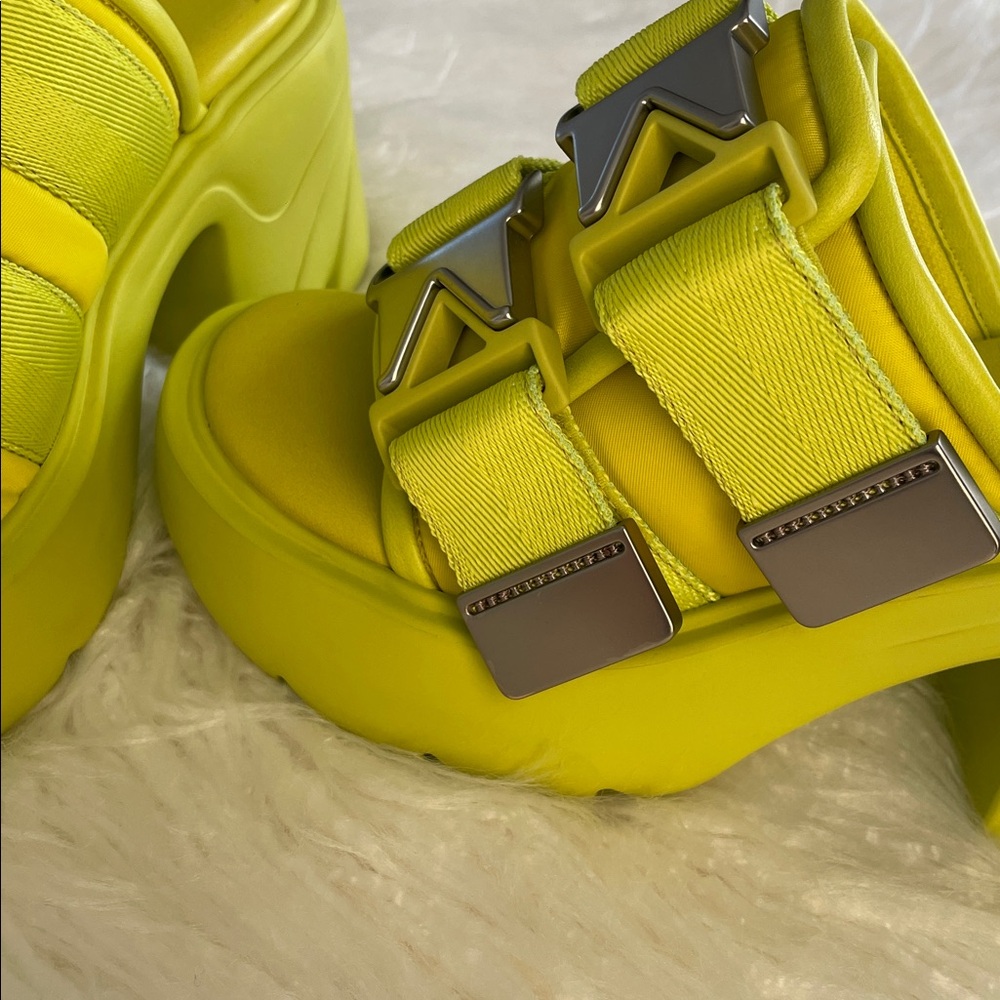 + BOTTEGA VENETA + Flash Double Buckle Platform Slide Sandal - Picture 14 of 14